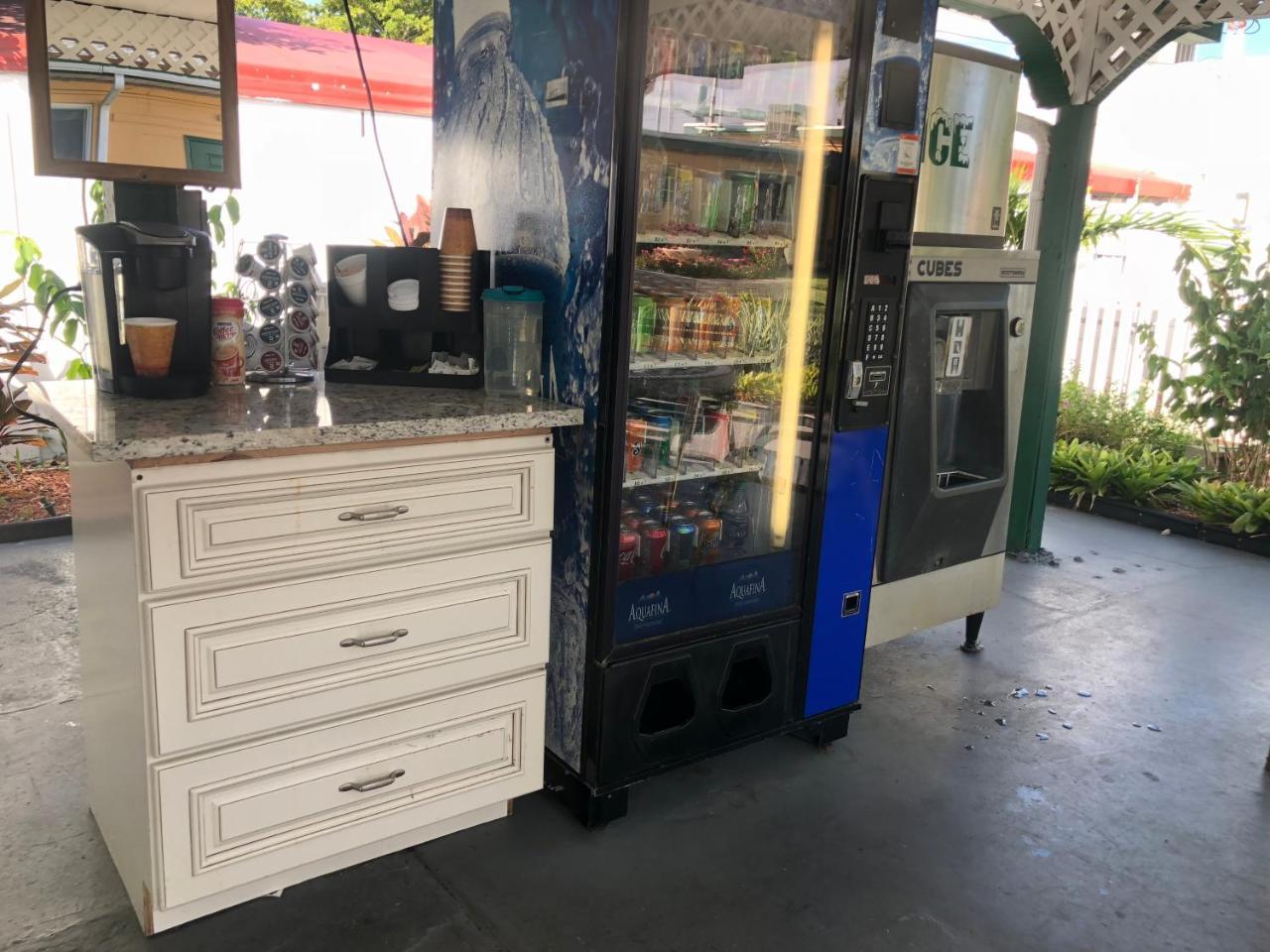 Bali Hai Motel Fort Lauderdale Bagian luar foto